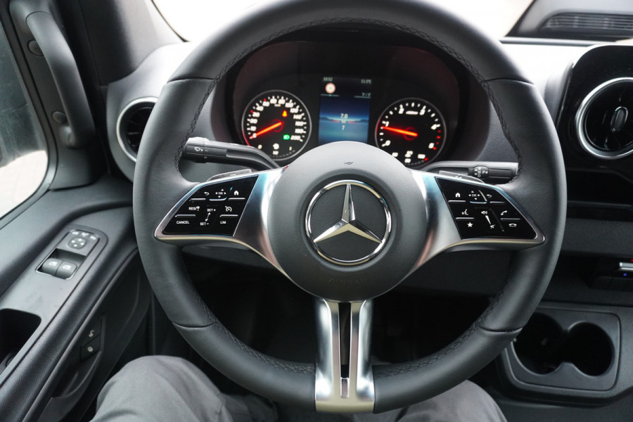 Mercedes-Benz Sprinter 317 170PK L2H2 Select Automaat nr. V183 | Airco | Cruise | Camera | Carplay | Trekhaak 3.500KG