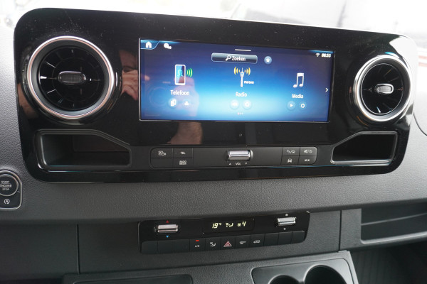 Mercedes-Benz Sprinter 317 170PK L2H2 Select Automaat nr. V183 | Airco | Cruise | Camera | Carplay | Trekhaak 3.500KG