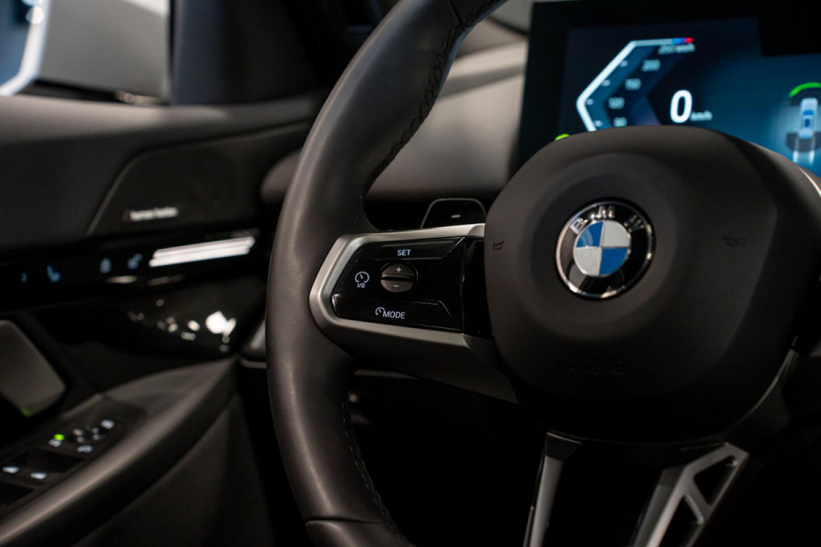 BMW 5 Serie Touring 540d xDrive *M-Sport Pro / Panorama / Harman-Kardon / HUD / Surround-view*