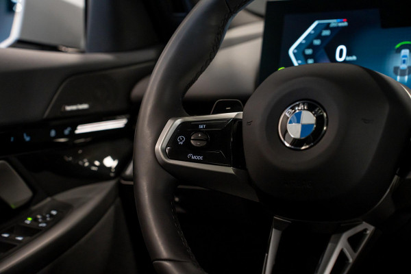 BMW 5 Serie Touring 540d xDrive *M-Sport Pro / Panorama / Harman-Kardon / HUD / Surround-view*