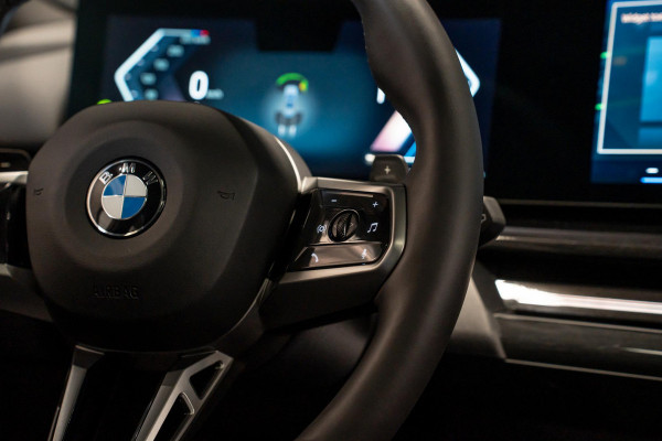 BMW 5 Serie Touring 540d xDrive *M-Sport Pro / Panorama / Harman-Kardon / HUD / Surround-view*