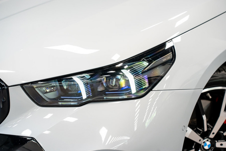 BMW 5 Serie Touring 540d xDrive *M-Sport Pro / Panorama / Harman-Kardon / HUD / Surround-view*