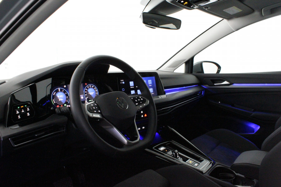 Volkswagen Golf 1.4 eHybrid Style > Pano.schuifdak/Plug-in/Moonstone Grey/Keyless//Winterpakket...