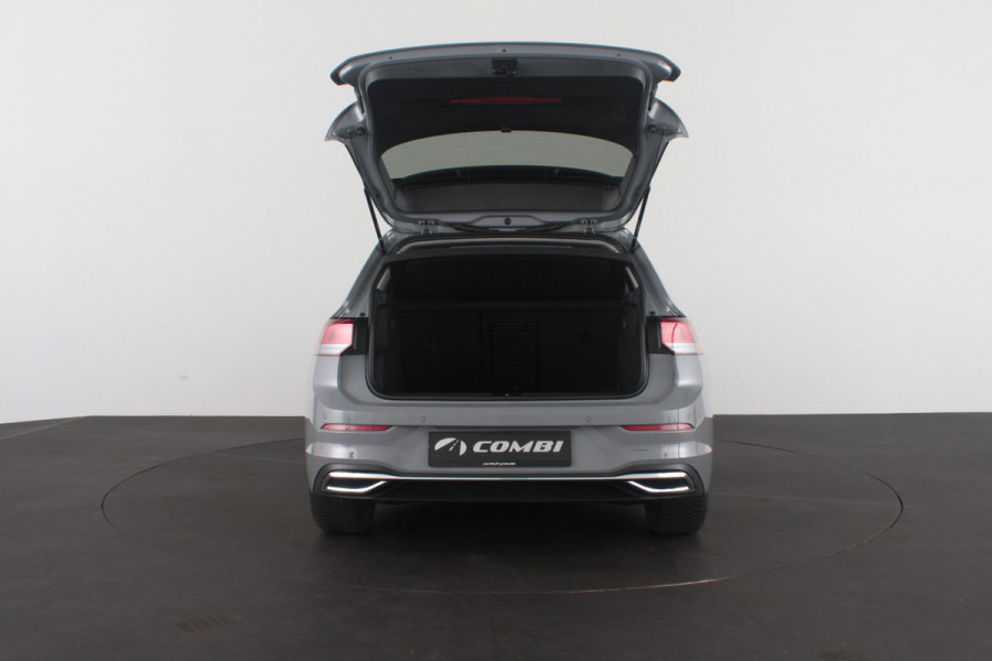 Volkswagen Golf 1.4 eHybrid Style > Pano.schuifdak/Plug-in/Moonstone Grey/Keyless//Winterpakket...