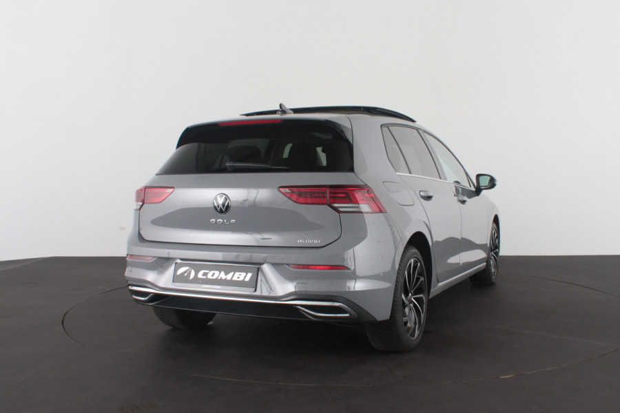 Volkswagen Golf 1.4 eHybrid Style > Pano.schuifdak/Plug-in/Moonstone Grey/Keyless//Winterpakket...