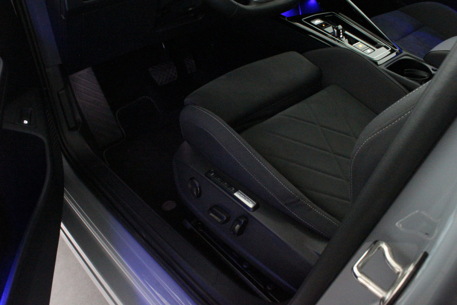 Volkswagen Golf 1.4 eHybrid Style > Pano.schuifdak/Plug-in/Moonstone Grey/Keyless//Winterpakket...