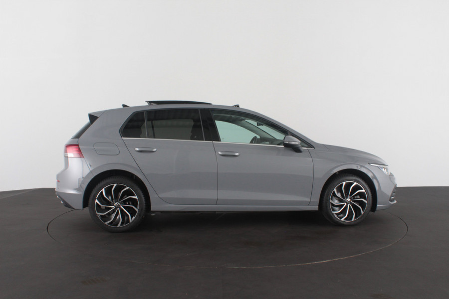 Volkswagen Golf 1.4 eHybrid Style > Pano.schuifdak/Plug-in/Moonstone Grey/Keyless//Winterpakket...