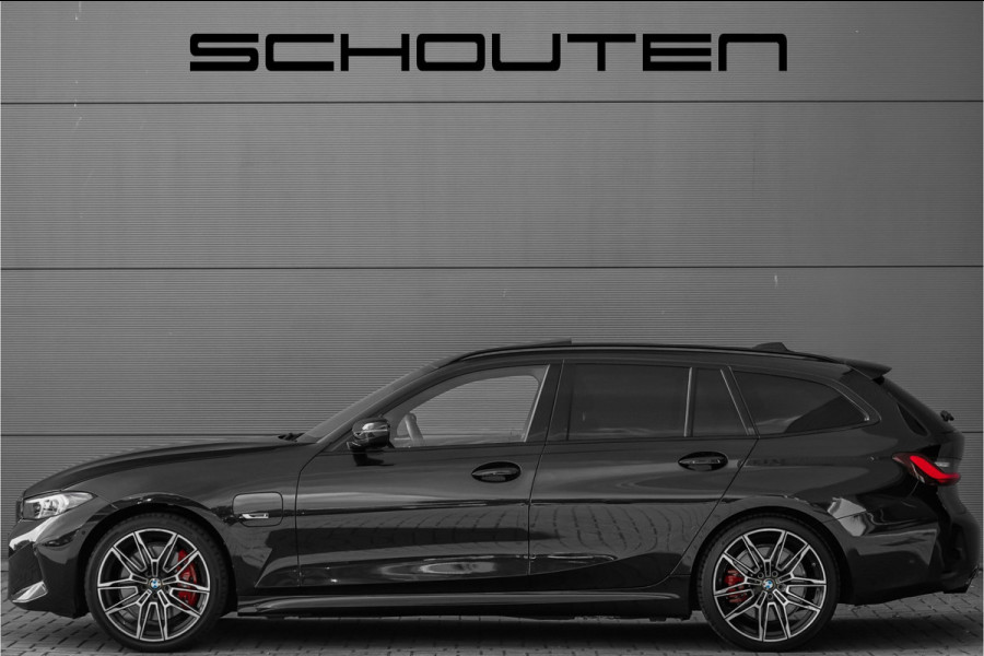 BMW 3 Serie Touring 330e M-Sport Pano ACC Trekhaak Memory 19"