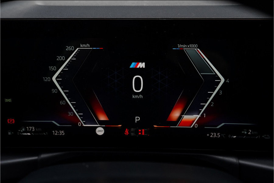 BMW 3 Serie Touring 330e M-Sport Pano ACC Trekhaak Memory 19"