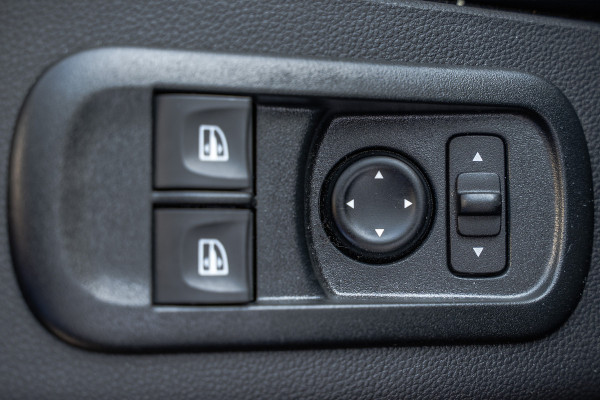 Renault Master 2.3dCi | Bakwagen met Laadklep | LED | Carplay | Camera | Cruise