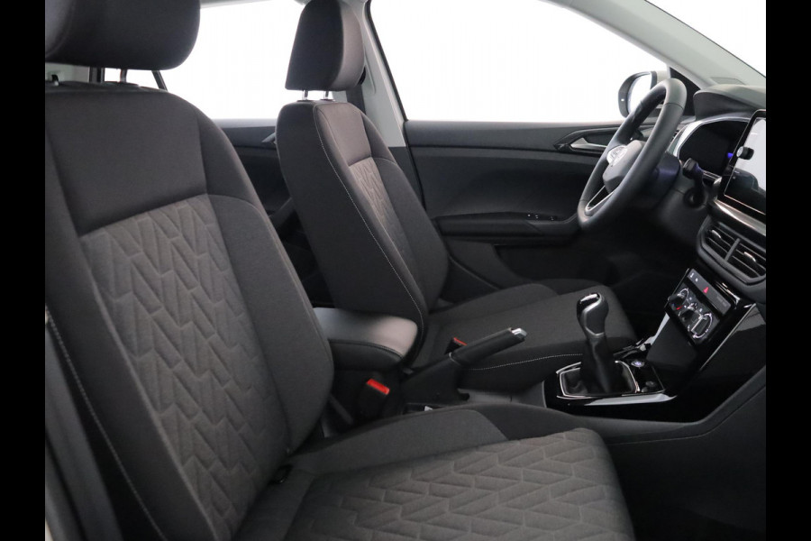Volkswagen T-Cross Life Edition 1.0 TSI 95 PK 5 versn. Hand | Parkeersensoren | Stoelverwarming | Camera |