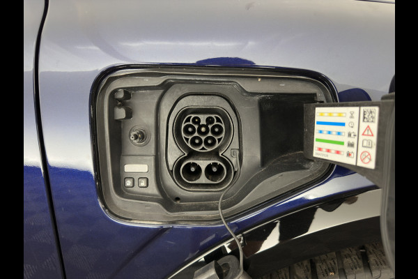 Renault Mégane E-Tech EV60 Optimum Charge Evolution [3-Fase-22kW] {SoH-91%} (INCL-BTW) Aut. *HEATPUMP | FULL-LED | CAMERA | LANE-ASSIST | KEYLESS | NAVI-FULLMAP | CARPLAY | COMFORTSEATS | DIGI-COCKPIT | ECC | PDC | 18"ALU*