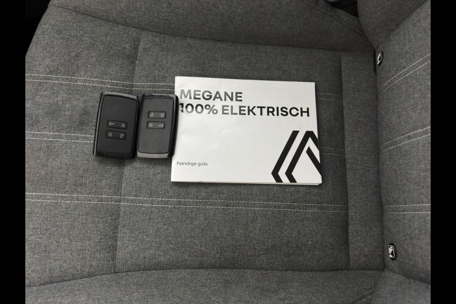 Renault Mégane E-Tech EV60 Optimum Charge Evolution [3-Fase-22kW] {SoH-91%} (INCL-BTW) Aut. *HEATPUMP | FULL-LED | CAMERA | LANE-ASSIST | KEYLESS | NAVI-FULLMAP | CARPLAY | COMFORTSEATS | DIGI-COCKPIT | ECC | PDC | 18"ALU*