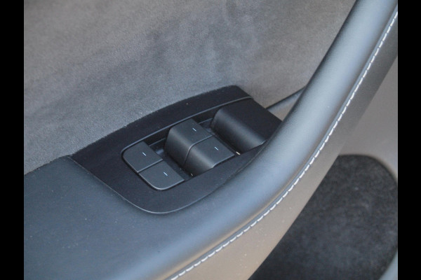 Tesla Model Y Performance AWD 75 kWh | Panoramadak | Trekhaak | 360 Camera | Full Self Driving Computer 3 |