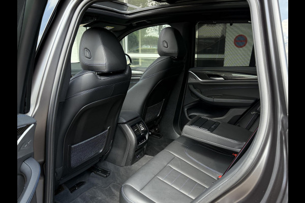 BMW X3 xDrive30e M SPORT | SPORTREMMEN ROOD | PANORAMA | 360 CAMERA | HEAD UP | ADAPTIEF ONDERSTEL |
