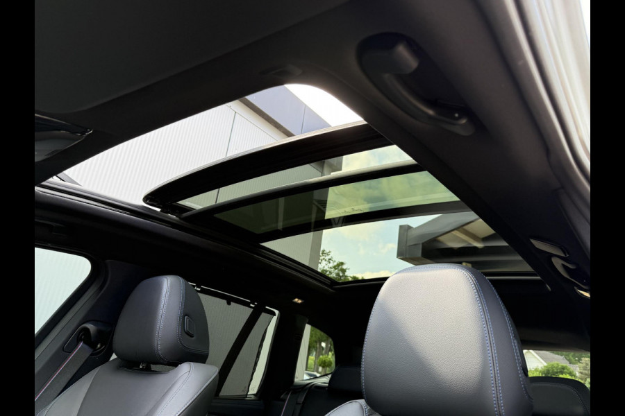 BMW X3 xDrive30e M SPORT | SPORTREMMEN ROOD | PANORAMA | 360 CAMERA | HEAD UP | ADAPTIEF ONDERSTEL |