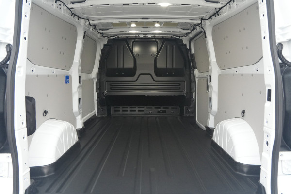 Ford E-Transit Custom 320 L2H1 Limited 71 kWh 218pk - LED - Carplay - Stoelverwarming - Keyless - Cruise - Rijklaar