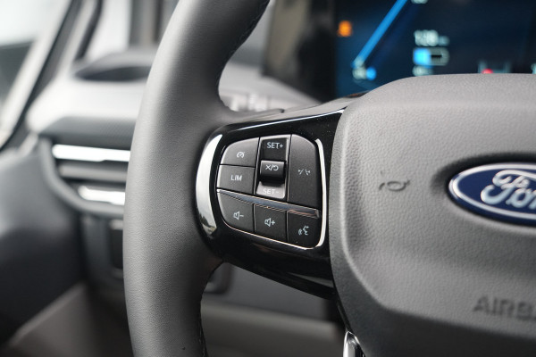 Ford E-Transit Custom 320 L2H1 Limited 71 kWh 218pk - LED - Carplay - Stoelverwarming - Keyless - Cruise - Rijklaar