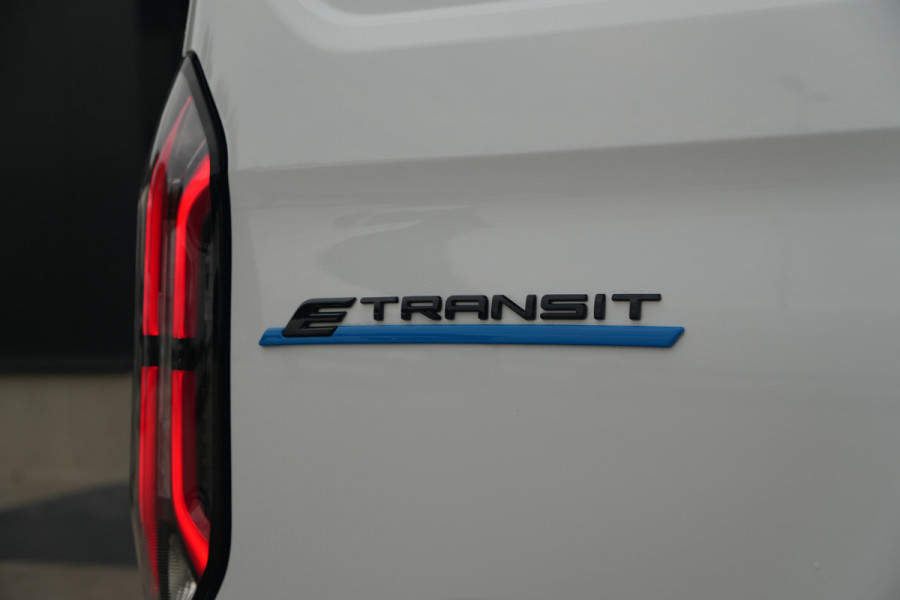 Ford E-Transit Custom 320 L2H1 Limited 71 kWh 218pk - LED - Carplay - Stoelverwarming - Keyless - Cruise - Rijklaar