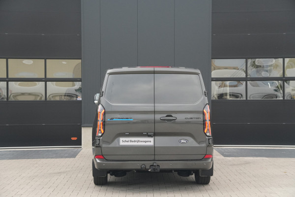 Ford E-Transit Custom 320 L2H1 Limited 71 kWh 218pk - Trekhaak - ACC - B&O - Navi - Stoel/Stuurverwarming - 360 Camera - Blindspot - Rijklaar