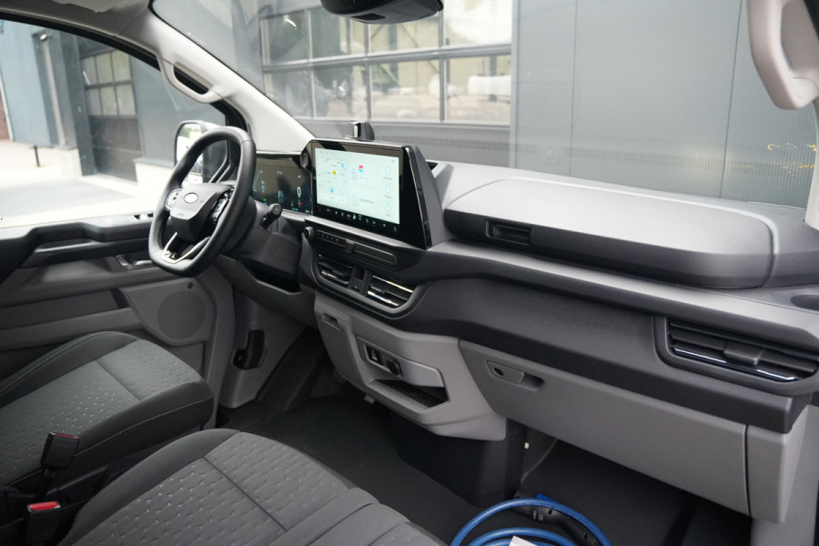 Ford E-Transit Custom 320 L2H1 Limited 71 kWh 218pk - Trekhaak - ACC - B&O - Navi - Stoel/Stuurverwarming - 360 Camera - Blindspot - Rijklaar