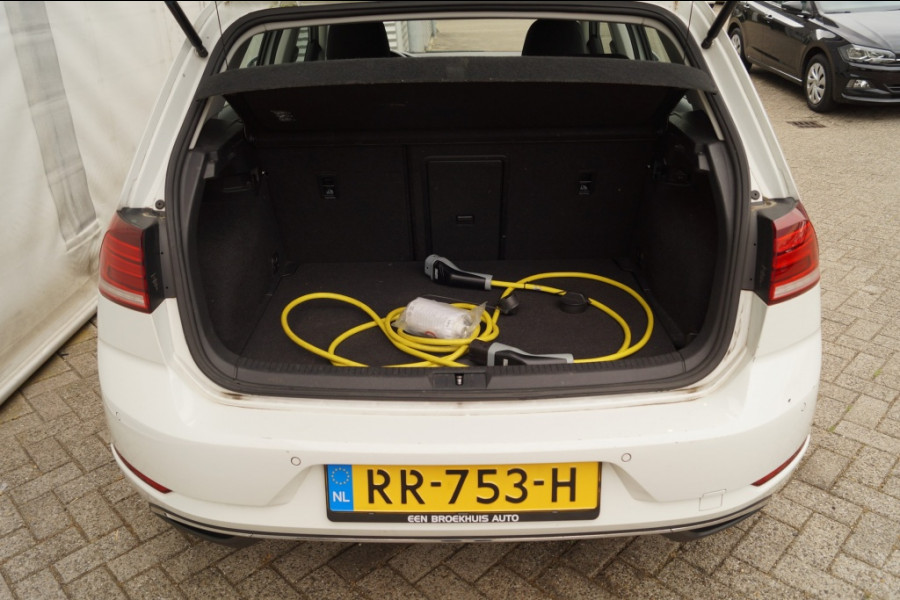 Volkswagen e-Golf 136pk Automaat -SOH86%-NAVI-ACC-LED-ECC-PDC-