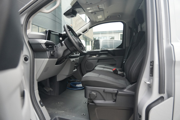Ford E-Transit Custom 320 L2H1 Limited 71 kWh 218pk - Trekhaak - ACC - B&O - Navi - Stoel/Stuurverwarming - 360 Camera - Blindspot - Rijklaar