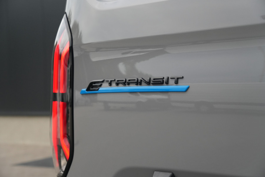 Ford E-Transit Custom 320 L2H1 Limited 71 kWh 218pk - Trekhaak - ACC - B&O - Navi - Stoel/Stuurverwarming - 360 Camera - Blindspot - Rijklaar