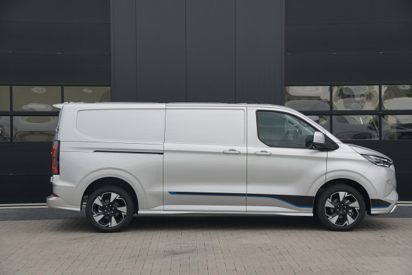Ford E-Transit Custom 340 L2H1 Sport 71 kWh 218pk - ACC - Elek Trekhaak - B&O - Navi - Stoel/Stuurverwarming - 360 Camera - Blindspot - Rijklaar