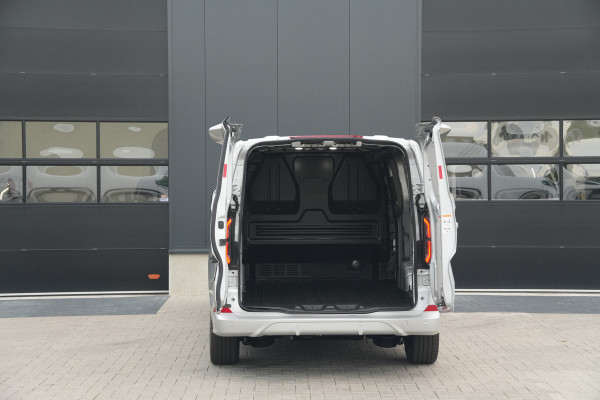 Ford E-Transit Custom 340 L2H1 Sport 71 kWh 218pk - ACC - Elek Trekhaak - B&O - Navi - Stoel/Stuurverwarming - 360 Camera - Blindspot - Rijklaar