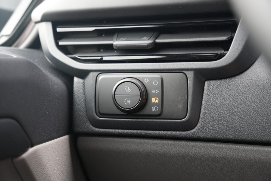 Ford E-Transit Custom 340 L2H1 Sport 71 kWh 218pk - ACC - Elek Trekhaak - B&O - Navi - Stoel/Stuurverwarming - 360 Camera - Blindspot - Rijklaar