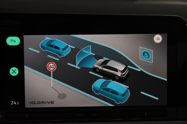 Volkswagen Golf VIII Life *1ste Eigenaar*Navigatie*Camera*Carplay*