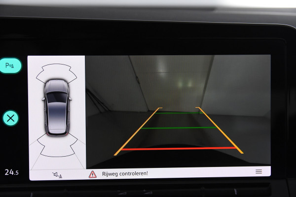 Volkswagen Golf VIII Life *1ste Eigenaar*Navigatie*Camera*Carplay*