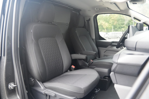 Ford E-Transit Custom 320 L2H1 Limited 71 kWh 218pk - 1+1 stoel - Stoelverwarming - Carplay - Camera - LED - Rijklaar