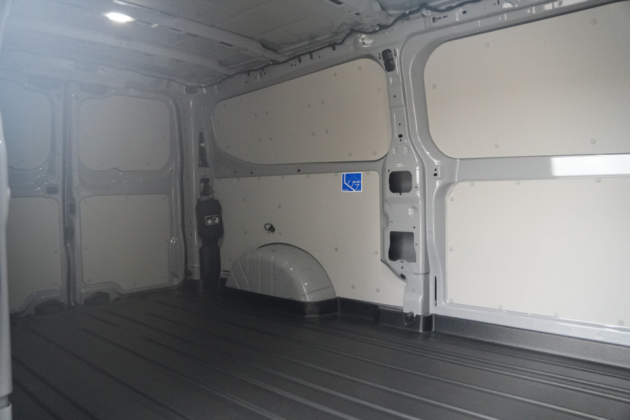 Ford E-Transit Custom 320 L2H1 Limited 71 kWh 218pk - Elek Trekhaak - LED - Carplay - Stoelverwarming - Keyless - Cruise - Rijklaar