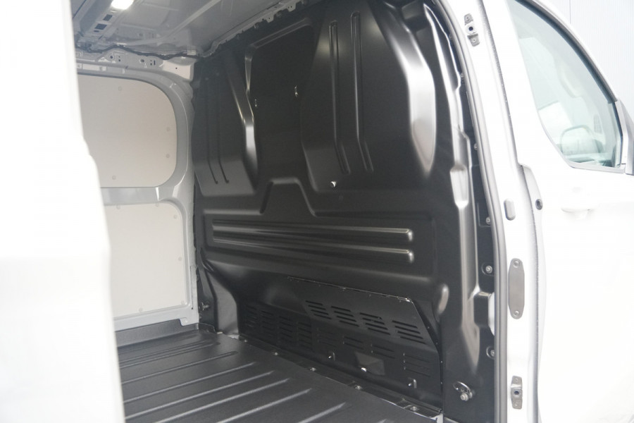 Ford E-Transit Custom 320 L2H1 Limited 71 kWh 218pk - Elek Trekhaak - LED - Carplay - Stoelverwarming - Keyless - Cruise - Rijklaar