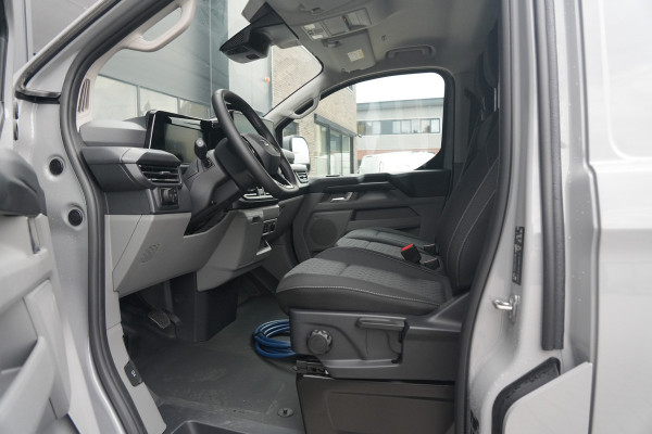 Ford E-Transit Custom 320 L2H1 Limited 71 kWh 218pk - Elek Trekhaak - LED - Carplay - Stoelverwarming - Keyless - Cruise - Rijklaar