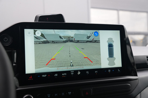 Ford E-Transit Custom 320 L2H1 Limited 71 kWh 218pk - Elek Trekhaak - LED - Carplay - Stoelverwarming - Keyless - Cruise - Rijklaar