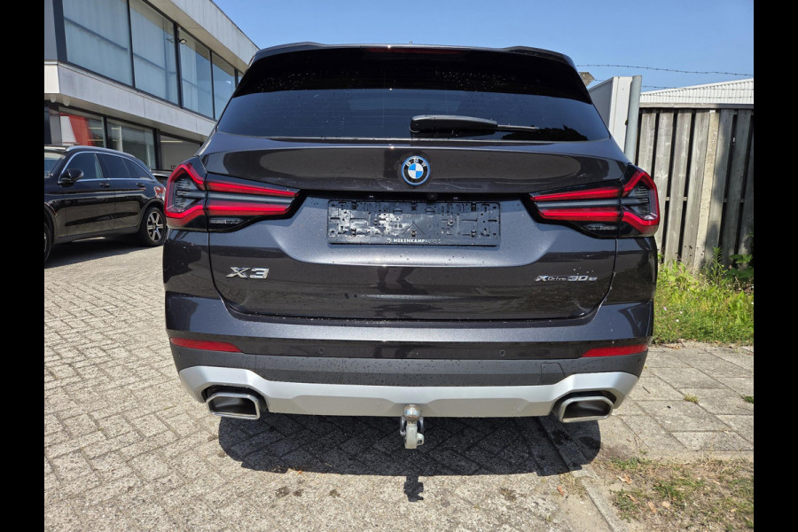 BMW X3 xDrive30e 19"/Trekhaak/Leder + memory/Adaptieve cruise/Keyless/Dodehoek/Head-up/360 camera/HiFi/LED/Sfeerverlichting