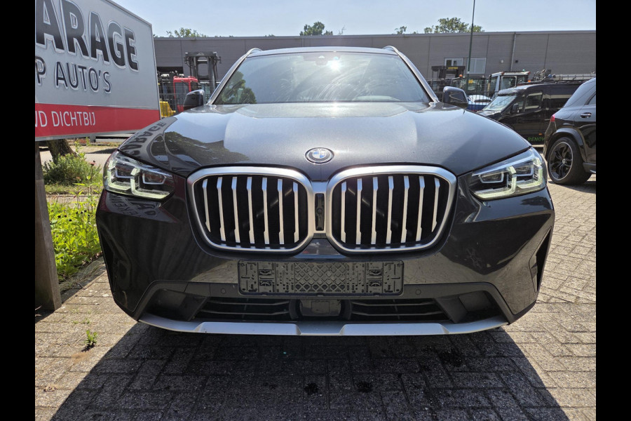BMW X3 xDrive30e 19"/Trekhaak/Leder + memory/Adaptieve cruise/Keyless/Dodehoek/Head-up/360 camera/HiFi/LED/Sfeerverlichting