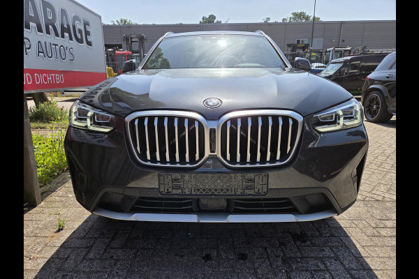 BMW X3 xDrive30e 19"/Trekhaak/Leder + memory/Adaptieve cruise/Keyless/Dodehoek/Head-up/360 camera/HiFi/LED/Sfeerverlichting