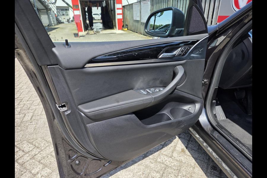 BMW X3 xDrive30e 19"/Trekhaak/Leder + memory/Adaptieve cruise/Keyless/Dodehoek/Head-up/360 camera/HiFi/LED/Sfeerverlichting