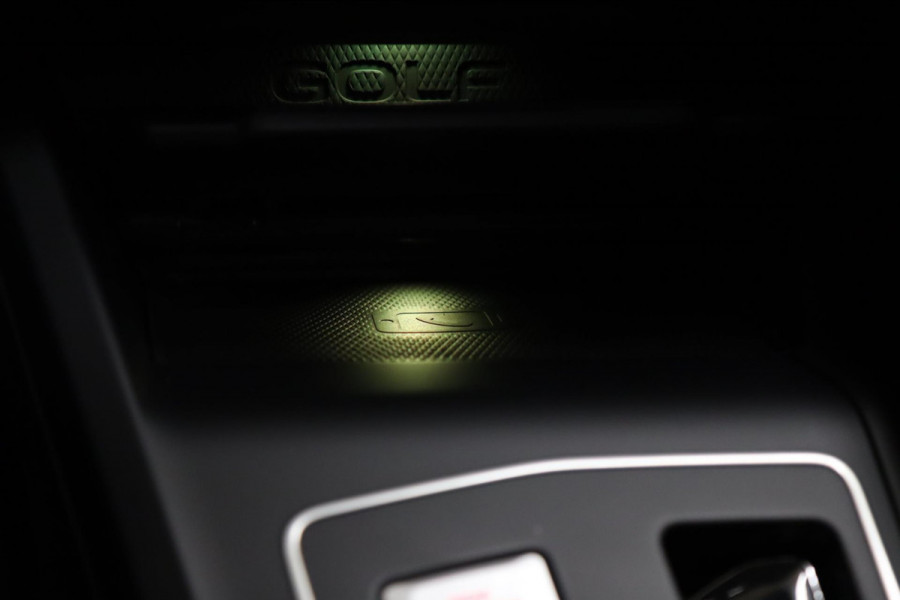 Volkswagen Golf 2.0 TSI GTI CLUBSPORT/NURBURGRING/PANO/IQ-LIGHT/HUD/MEMORY/VOLL