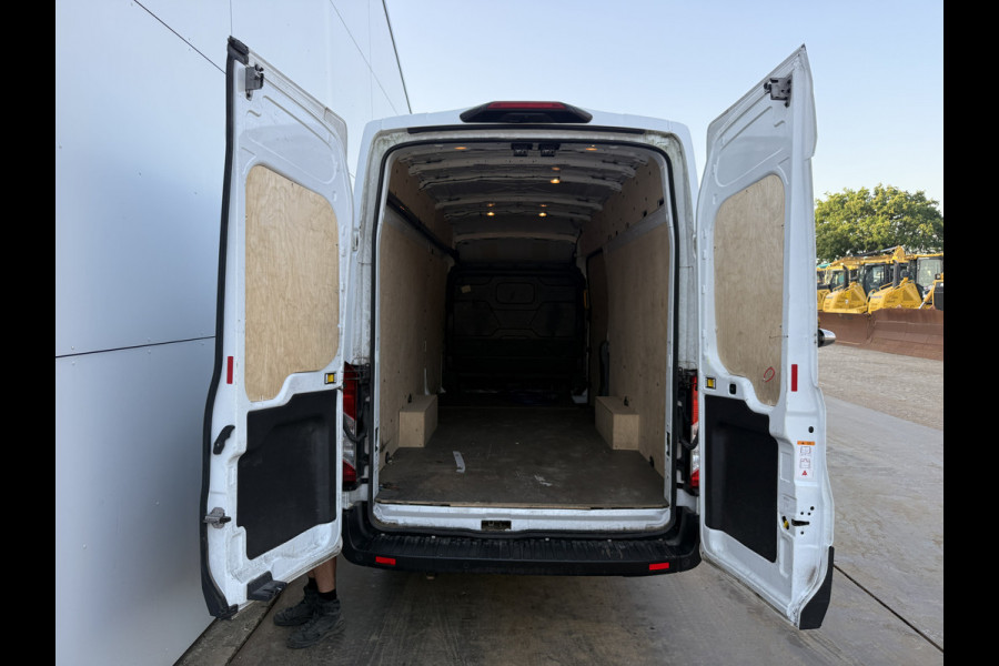 Ford E-Transit 68kWh 184PK L4H3 317km WLTP 95.3% (SOH) BEV Snelladen Carplay Climate control Cruise control Navigatie 360° Camera Stoelverwarming Parkeersensoren v+a