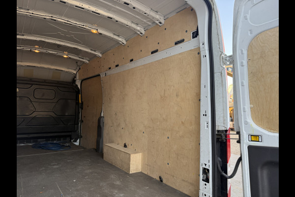 Ford E-Transit 68kWh 184PK L4H3 317km WLTP 95.3% (SOH) BEV Snelladen Carplay Climate control Cruise control Navigatie 360° Camera Stoelverwarming Parkeersensoren v+a