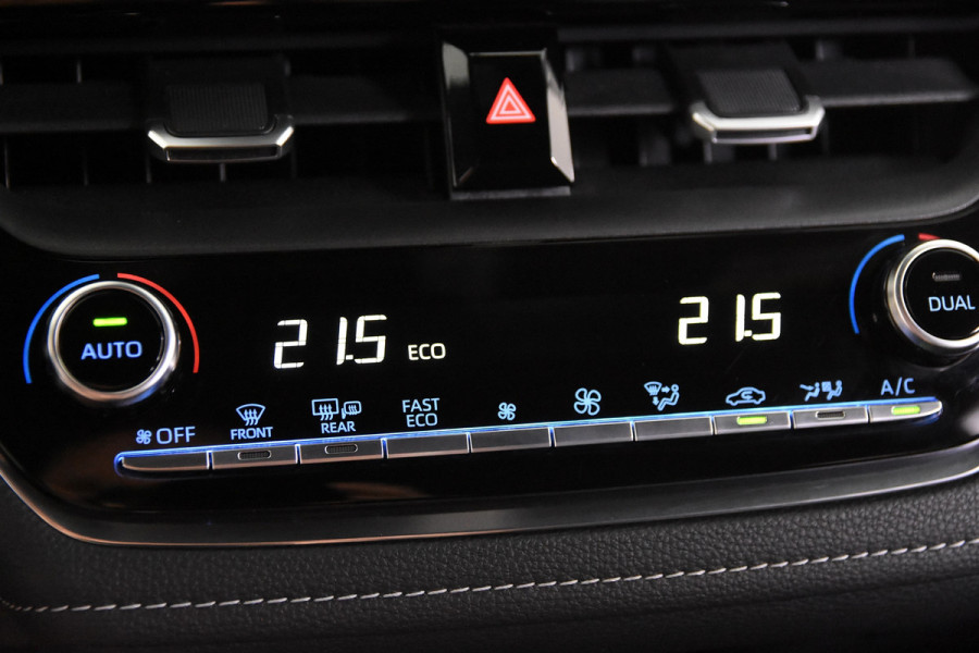 Toyota Corolla Touring Sports 1.8 Hybrid Dynamic *1ste Eigenaar*Navigatie*Stoelverwarming*