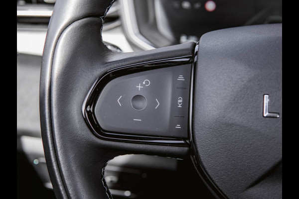 Lynk & Co 01 1.5 | Black Edition | Panoramadak|360° Camera|ACC|Stoelverwarming|Navi|Carplay