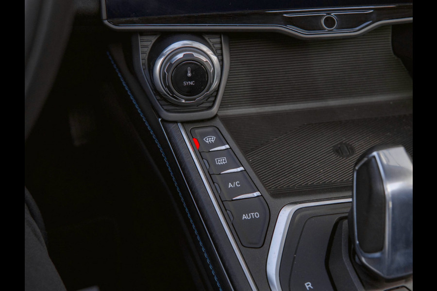Lynk & Co 01 1.5 | Black Edition | Panoramadak|360° Camera|ACC|Stoelverwarming|Navi|Carplay