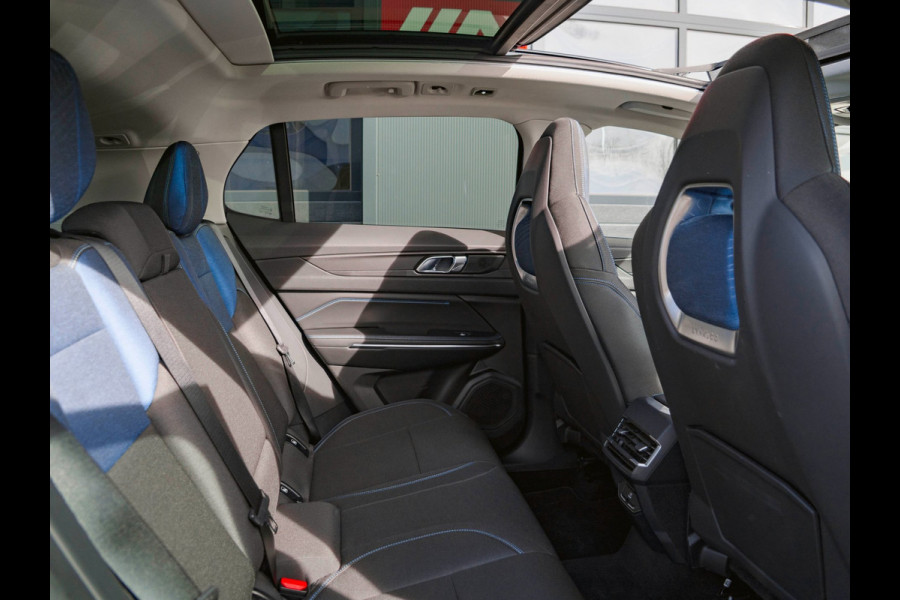 Lynk & Co 01 1.5 | Black Edition | Panoramadak|360° Camera|ACC|Stoelverwarming|Navi|Carplay