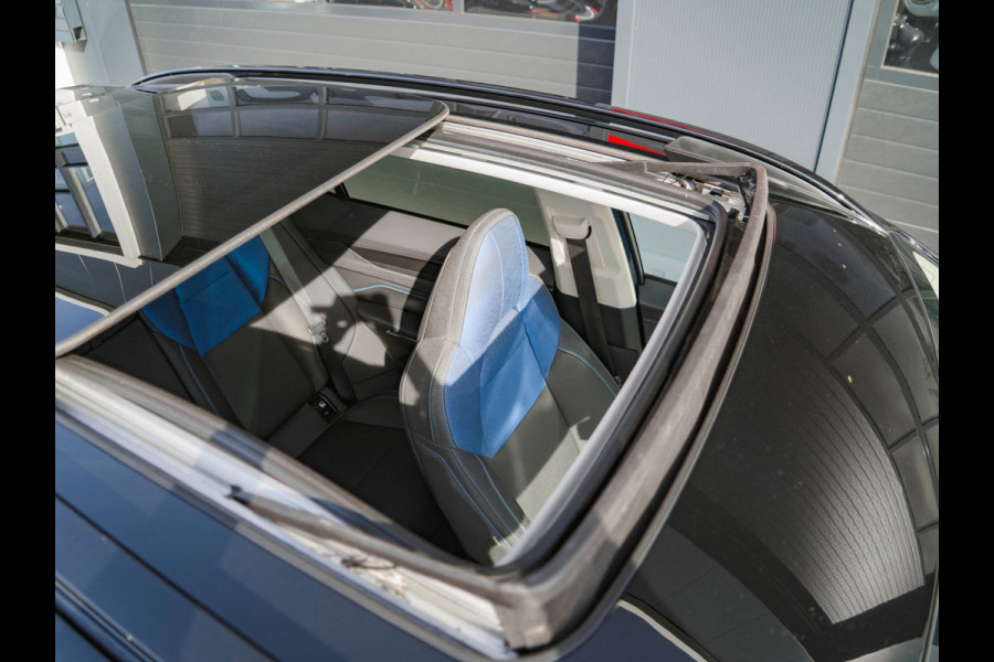 Lynk & Co 01 1.5 | Black Edition | Panoramadak|360° Camera|ACC|Stoelverwarming|Navi|Carplay